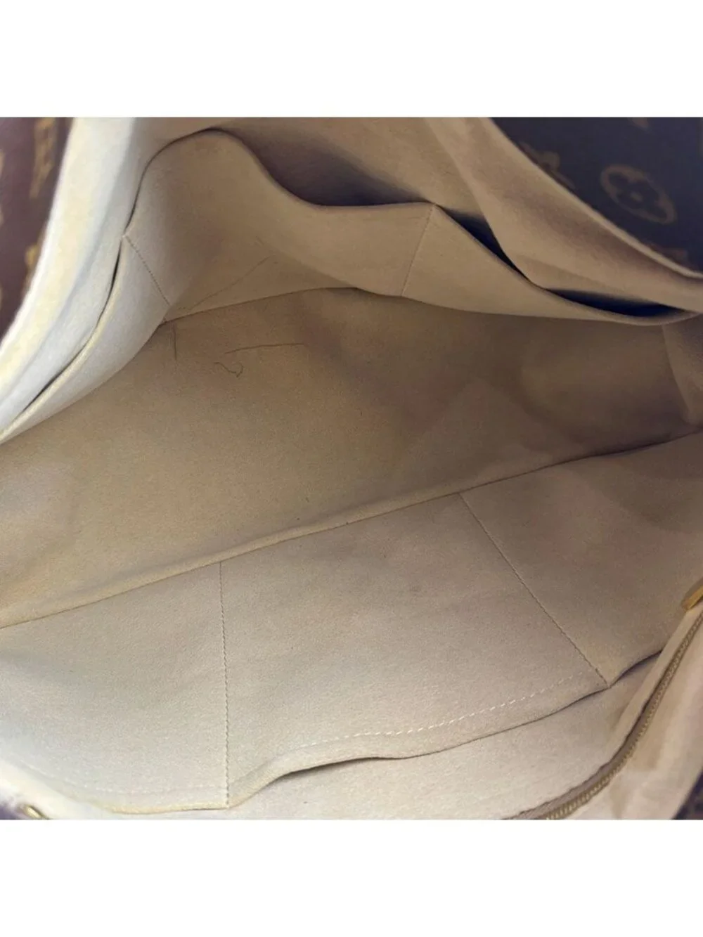 Louis Vuitton Handbag Artsy MM